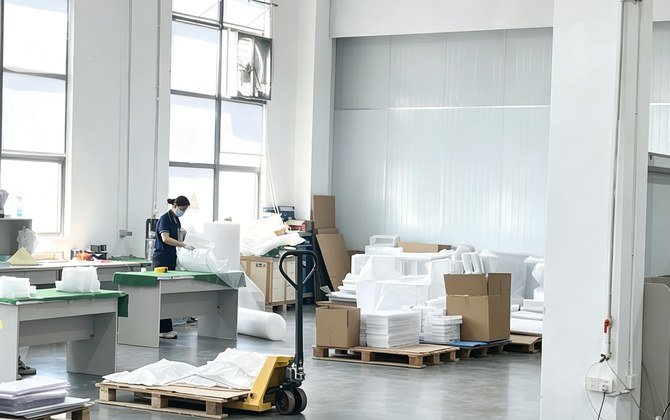 Polycarbonate Sheet for Gate
