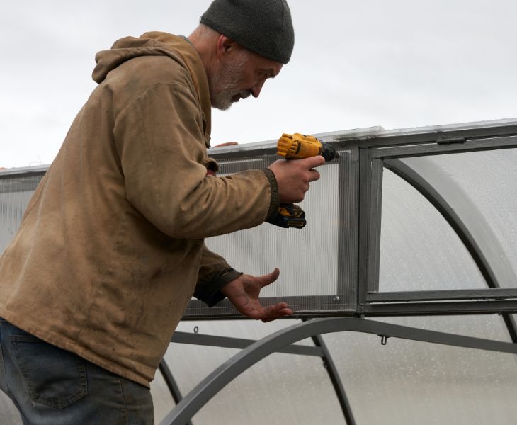 Polycarbonate Windows Are Lightweight and Cost-Saving